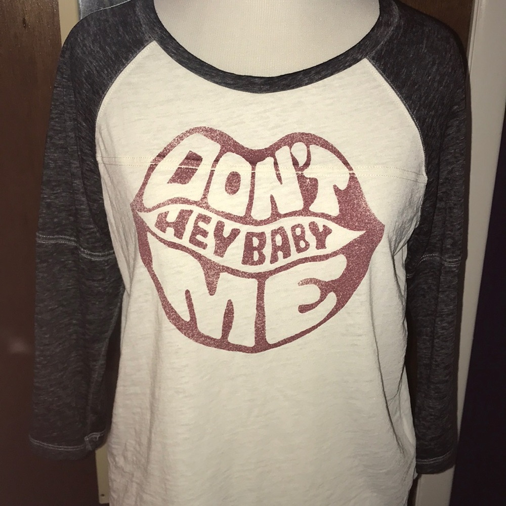 AEO three quarter sleeve top